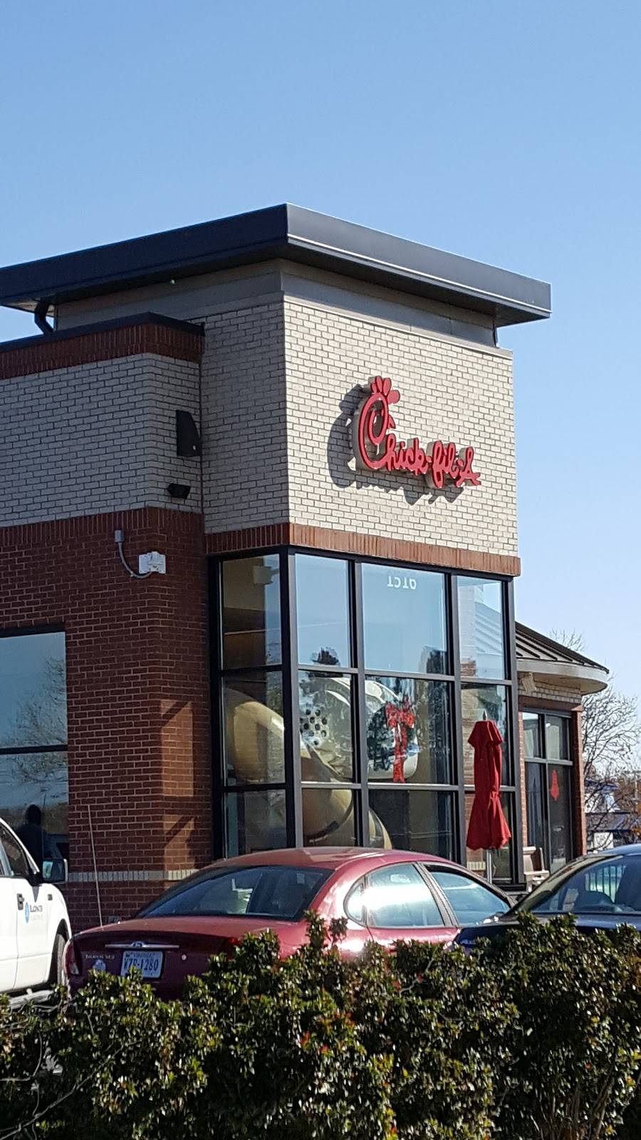 Chick-fil-A | restaurant | 1516 Sams Cir, Chesapeake, VA 23320, USA | 7575474503 OR +1 757-547-4503