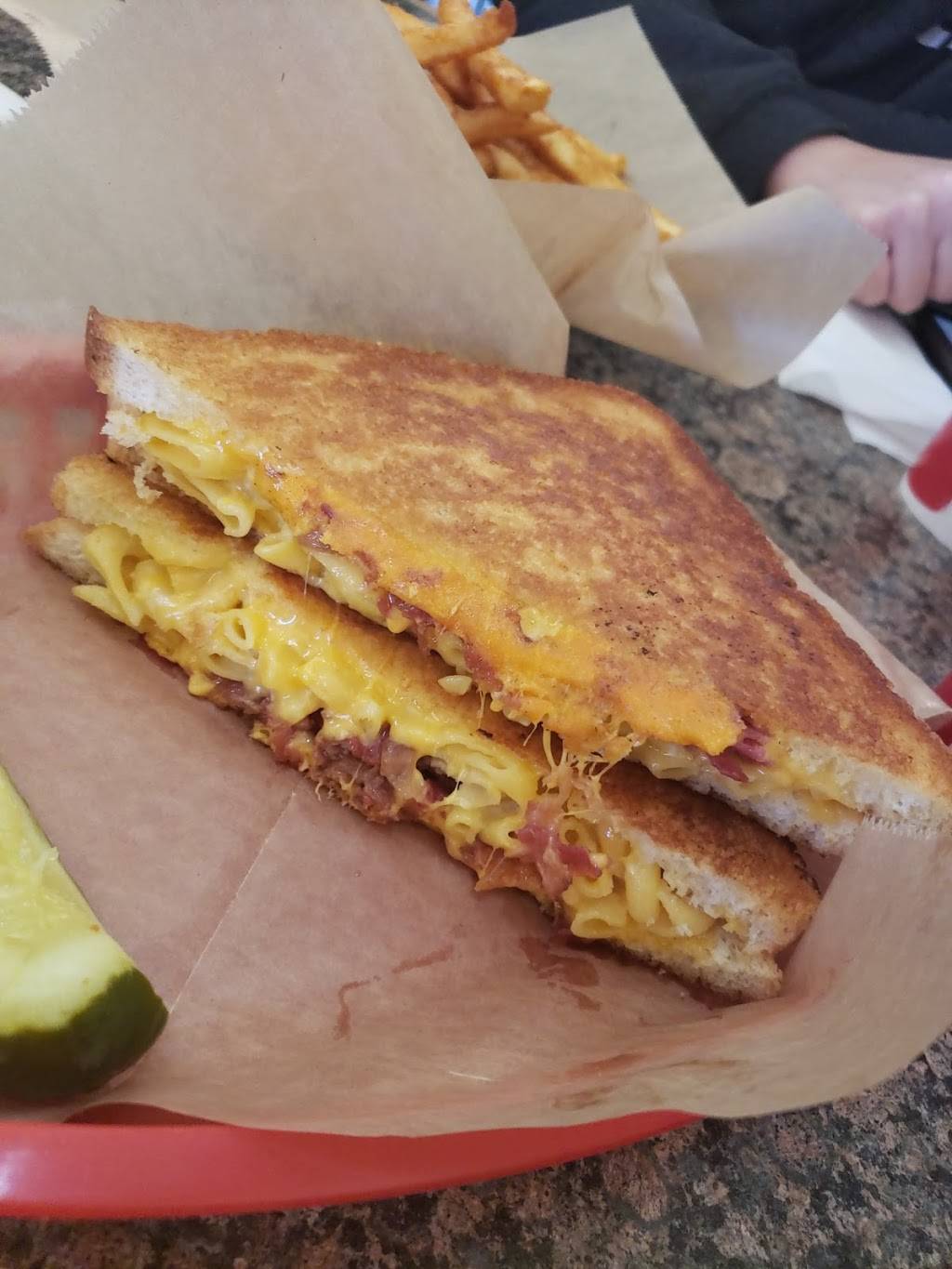 Cheesy Express | meal takeaway | 3219 Mission Blvd, San Diego, CA 92109, USA | 8588867480 OR +1 858-886-7480