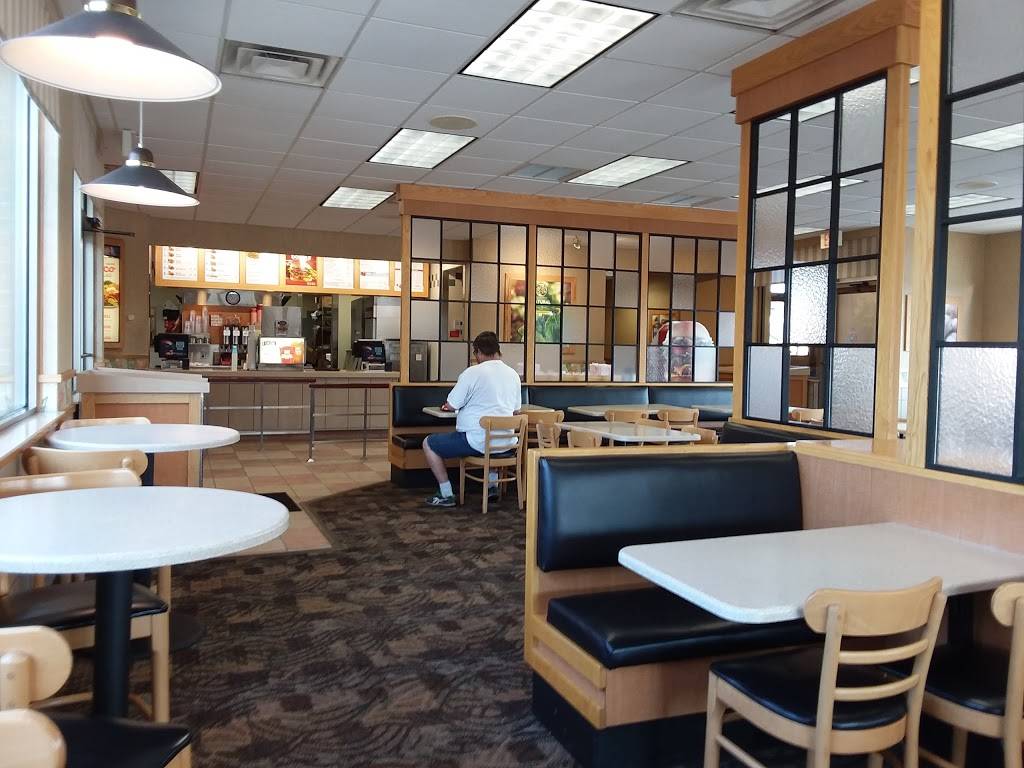 Wendys | restaurant | 32 N Brookwood Ave Drive, Hamilton, OH 45013, USA | 5138638122 OR +1 513-863-8122