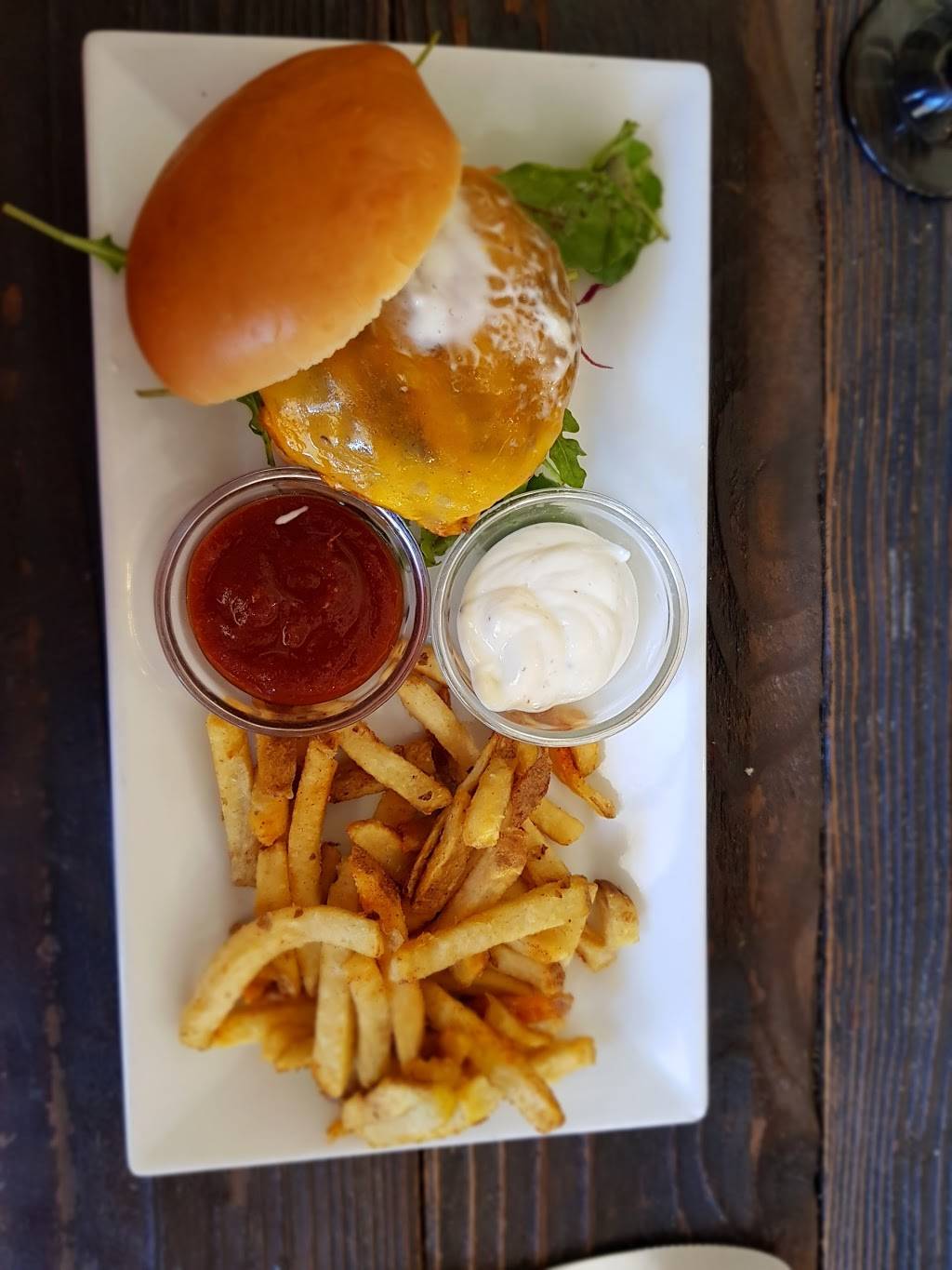 Affina | restaurant | 6th Ave & San Carlos St, Carmel-By-The-Sea, CA 93923, USA | 8312507744 OR +1 831-250-7744