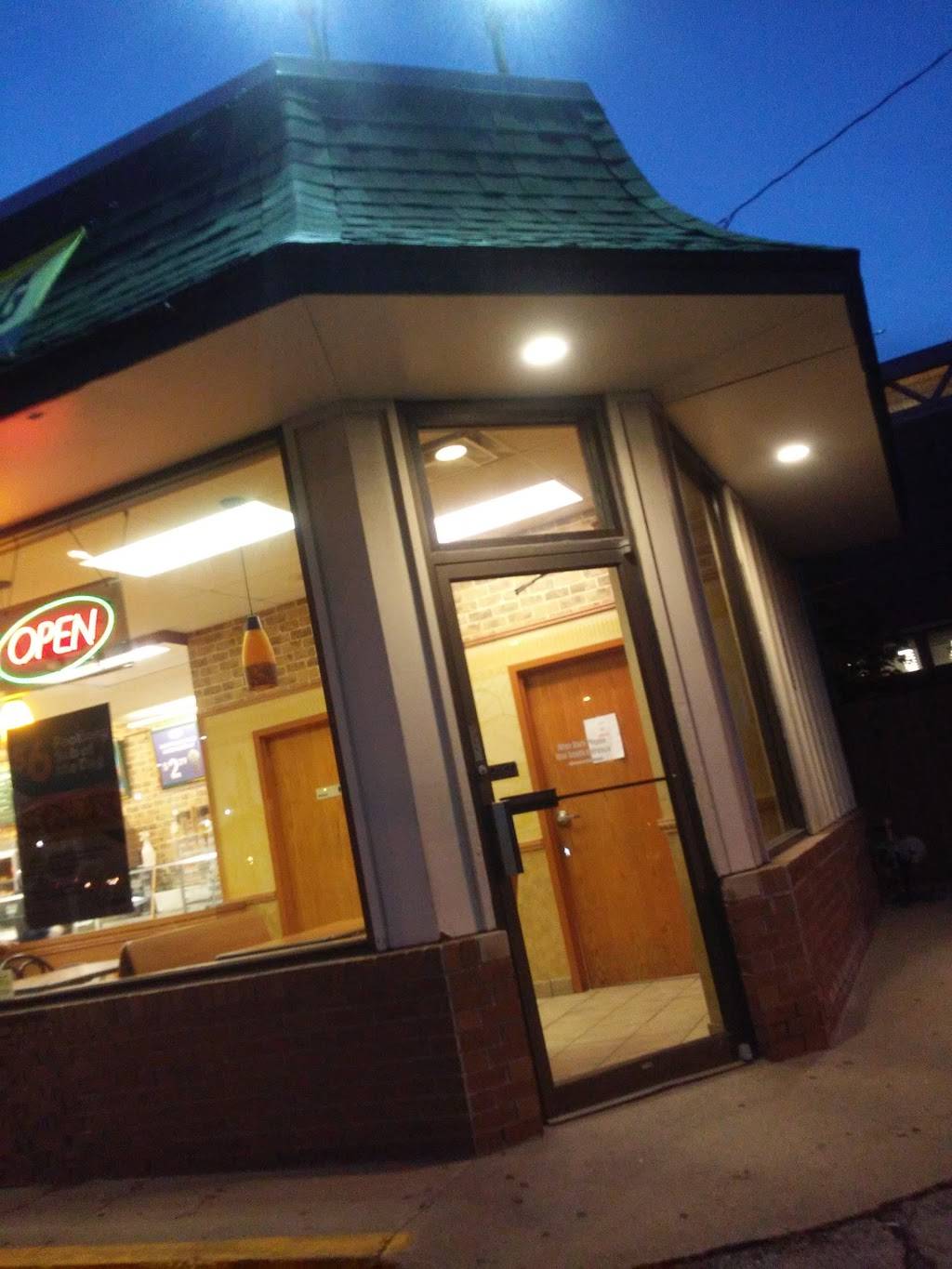 Subway | meal takeaway | 2302 L St, Omaha, NE 68107, USA | 4027338733 OR +1 402-733-8733