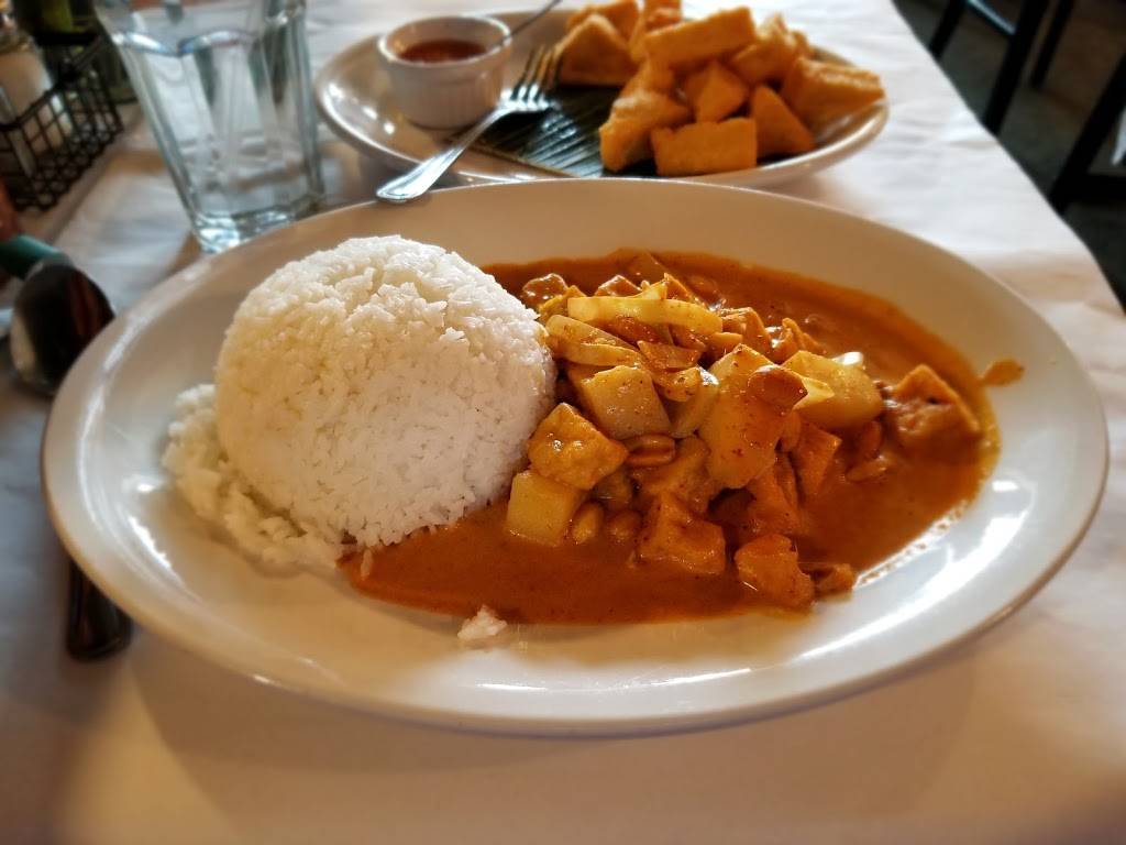 Lemon Grass Thai Restaurant | restaurant | 3999 Centerpoint Pkwy, Pontiac, MI 48341, USA | 2483357435 OR +1 248-335-7435