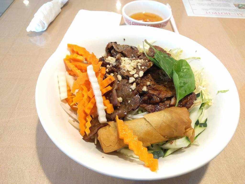 Pho Hoa Noodle Soup | restaurant | 5435 N State Rd 7, Tamarac, FL 33319, USA | 9547399888 OR +1 954-739-9888