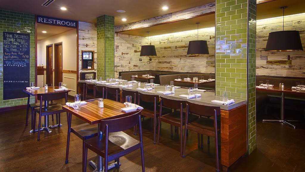 Milts Barbecue for the Perplexed | restaurant | 3411 N Broadway, Chicago, IL 60657, USA | 7736616384 OR +1 773-661-6384