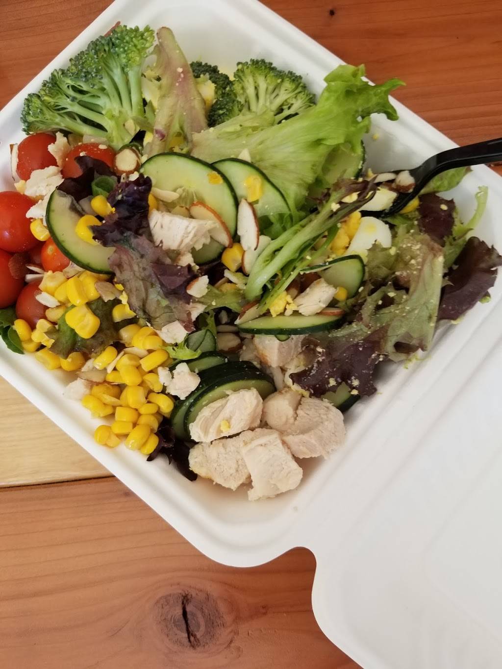 So Juicy- Juice & Salad Bar | cafe | 208 N Carson St, Carson City, NV 89701, USA | 7754347499 OR +1 775-434-7499