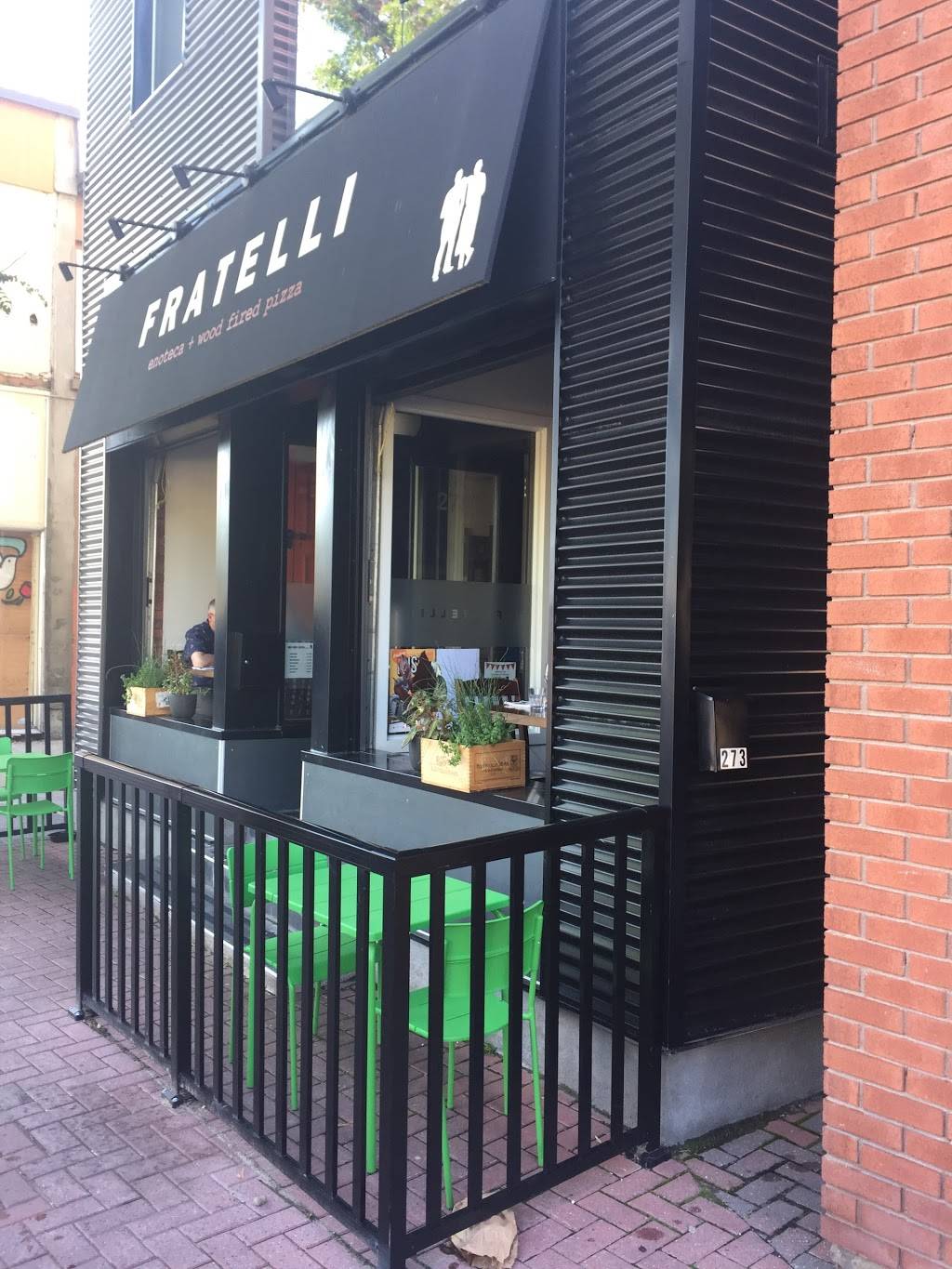 Fratelli | restaurant | 275 Richmond Rd, Ottawa, ON K1Z 6X3, Canada | 6137226772 OR +1 613-722-6772
