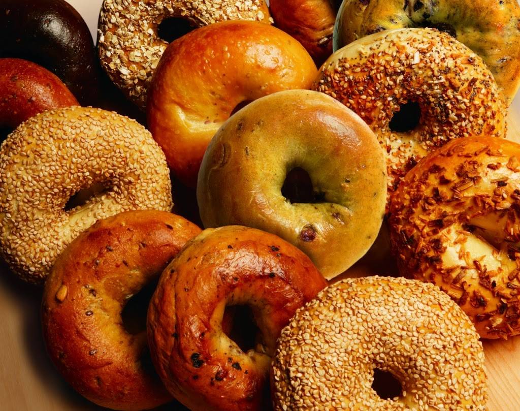 Brueggers Bagels | bakery | 16393 County Rd 30, Maple Grove, MN 55311, USA | 7634164750 OR +1 763-416-4750