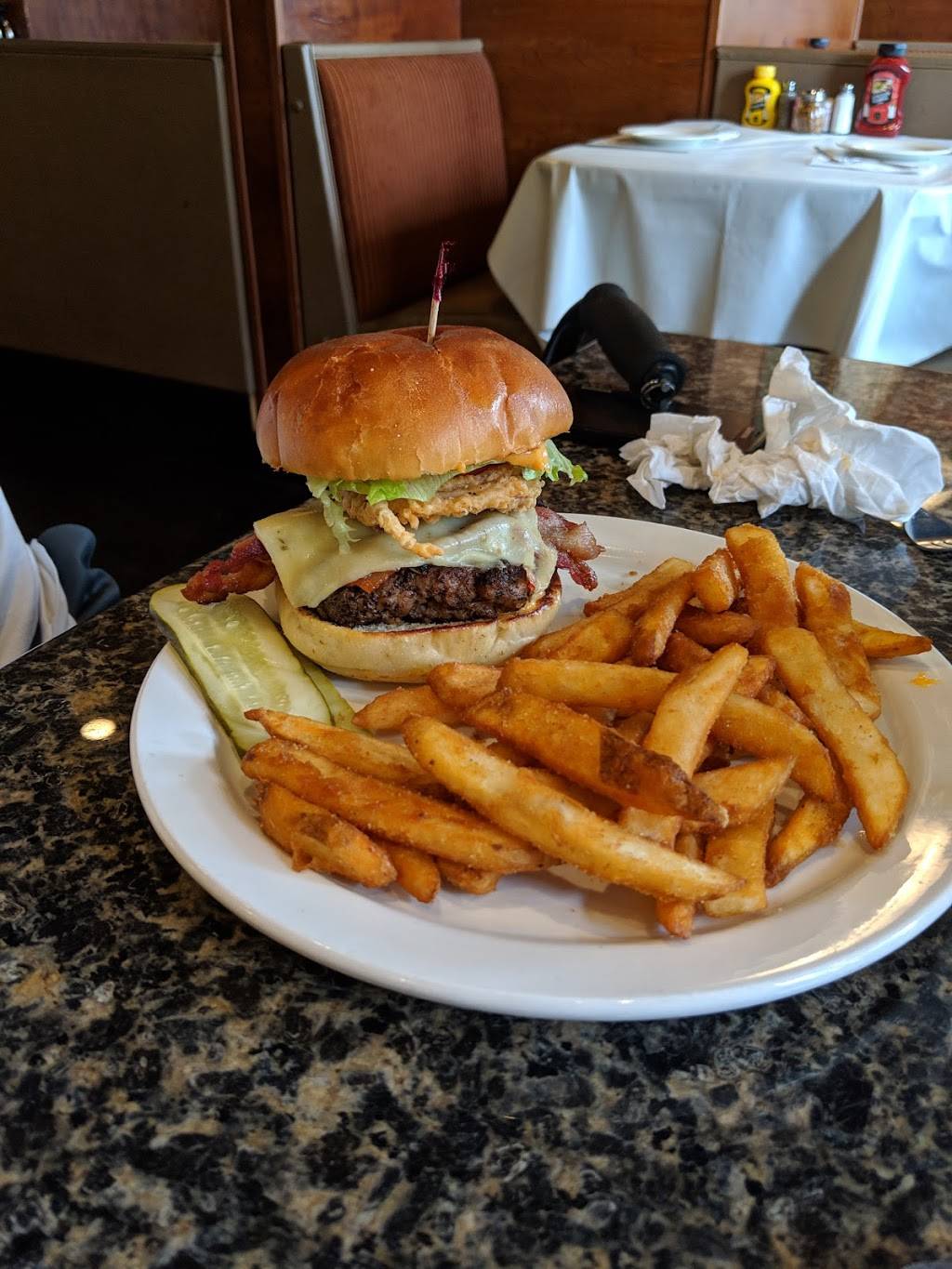 Angelos Taverna | restaurant | 316 Market St, St. Louis, MO 63102, USA | 3145889000 OR +1 314-588-9000