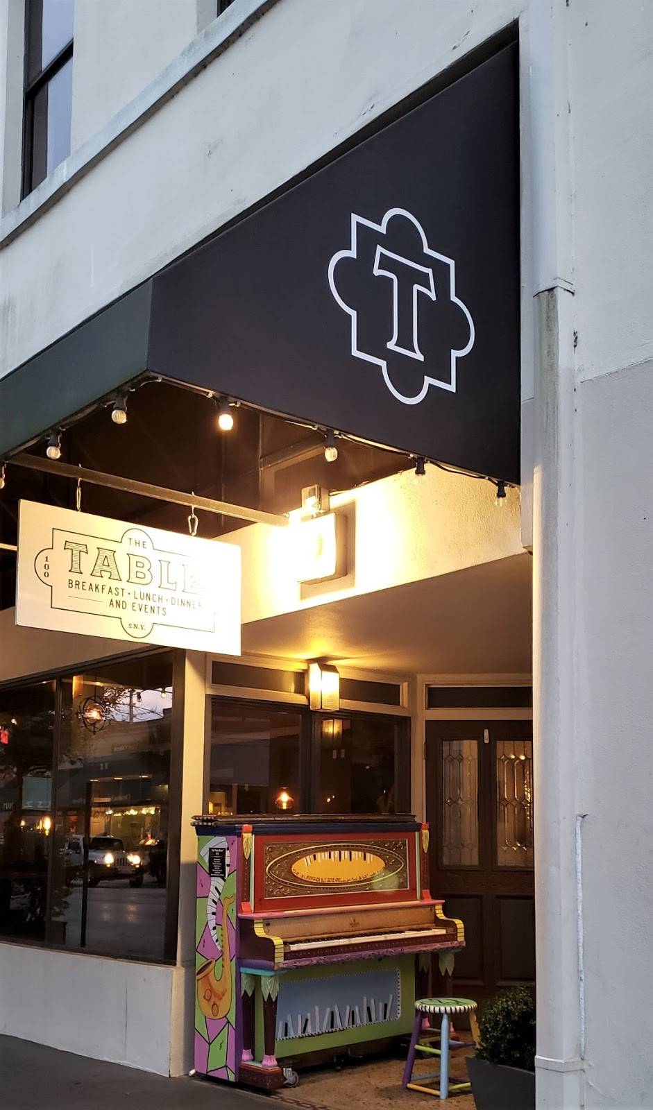 The Table Restaurant | restaurant | 100 E New York Ave, DeLand, FL 32724, USA | 3868737929 OR +1 386-873-7929