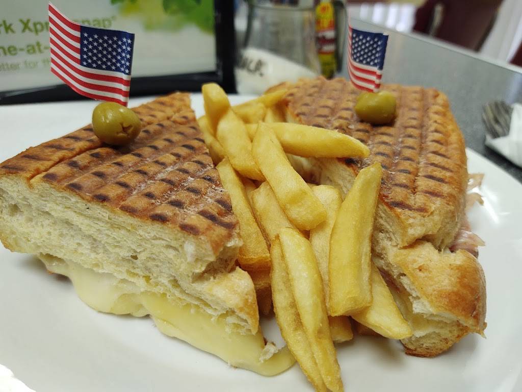 Fe La Cubana | restaurant | 5821 N 67th Ave #110, Glendale, AZ 85301, USA | 6235336912 OR +1 623-533-6912