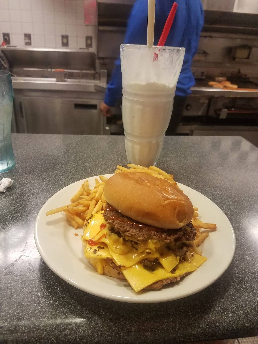 Steak n Shake | restaurant | 5051 Som Center Rd, Willoughby, OH 44094, USA | 4402204817 OR +1 440-220-4817