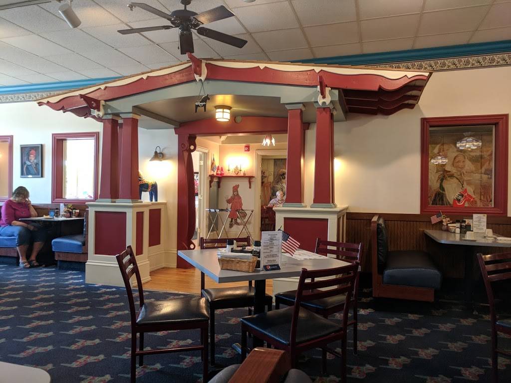 Stockholm Inn | restaurant | 2420 Charles St, Rockford, IL 61108, USA | 8153973534 OR +1 815-397-3534