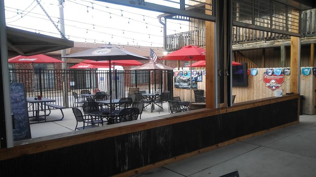 Good Times Saloon | restaurant | 200 N Main St, Dupo, IL 62239, USA | 6182869693 OR +1 618-286-9693