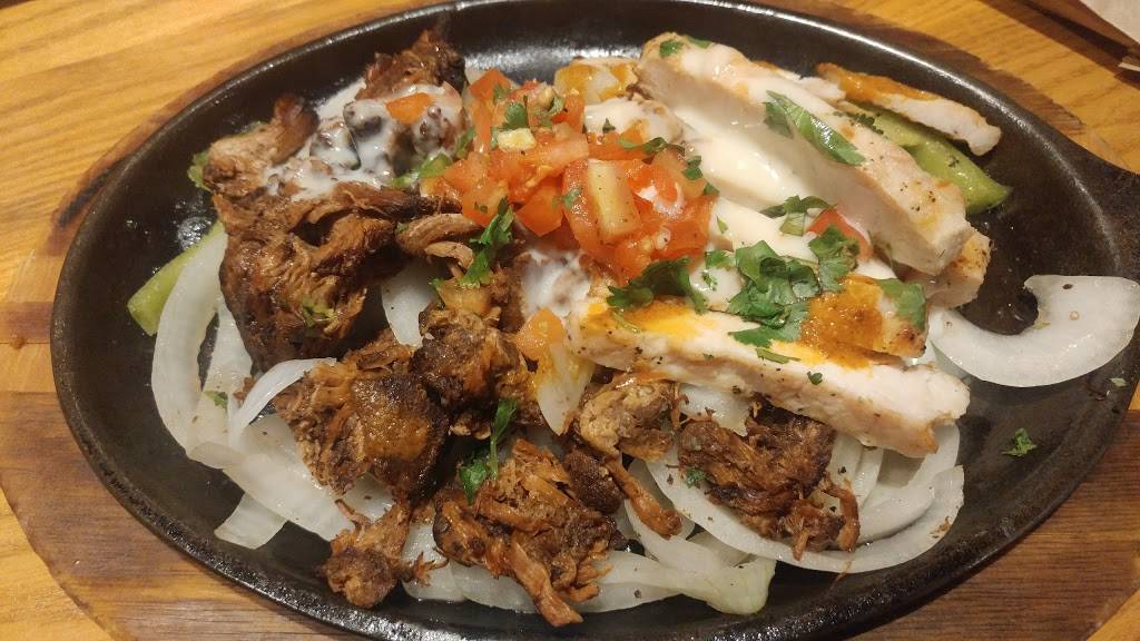 Chilis Grill & Bar | meal takeaway | 544 Dekalb Pike, North Wales, PA 19454, USA | 2156999699 OR +1 215-699-9699