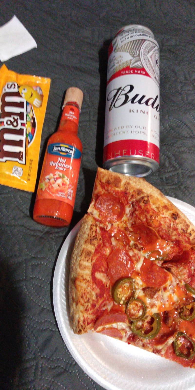 Flicks | restaurant | 12800 Alameda Ave, Clint, TX 79836, USA | 9158515000 OR +1 915-851-5000