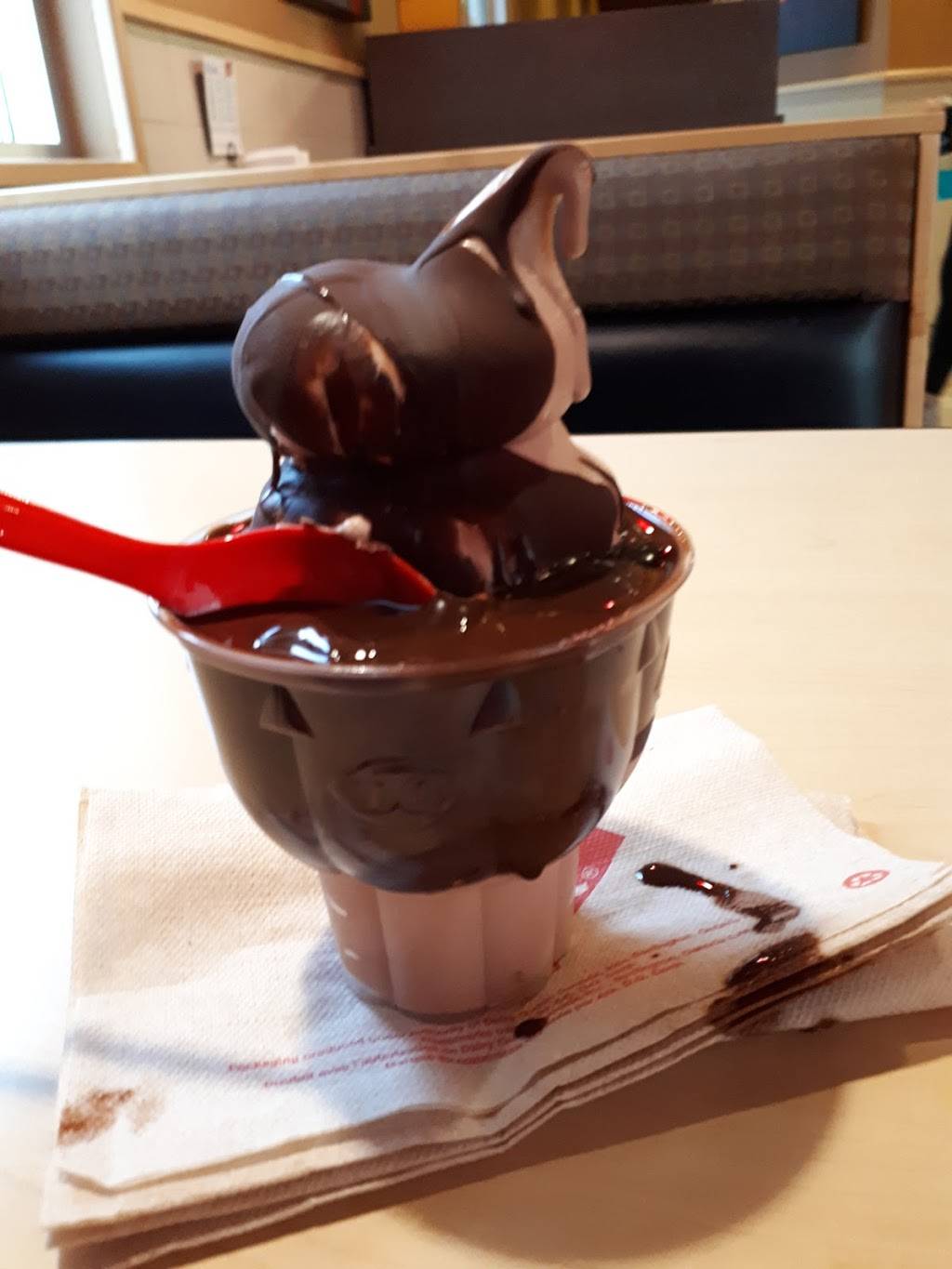 Dairy Queen Grill & Chill | restaurant | 407 St Clair St, Chatham, ON N7L 3K4, Canada | 5193529184 OR +1 519-352-9184