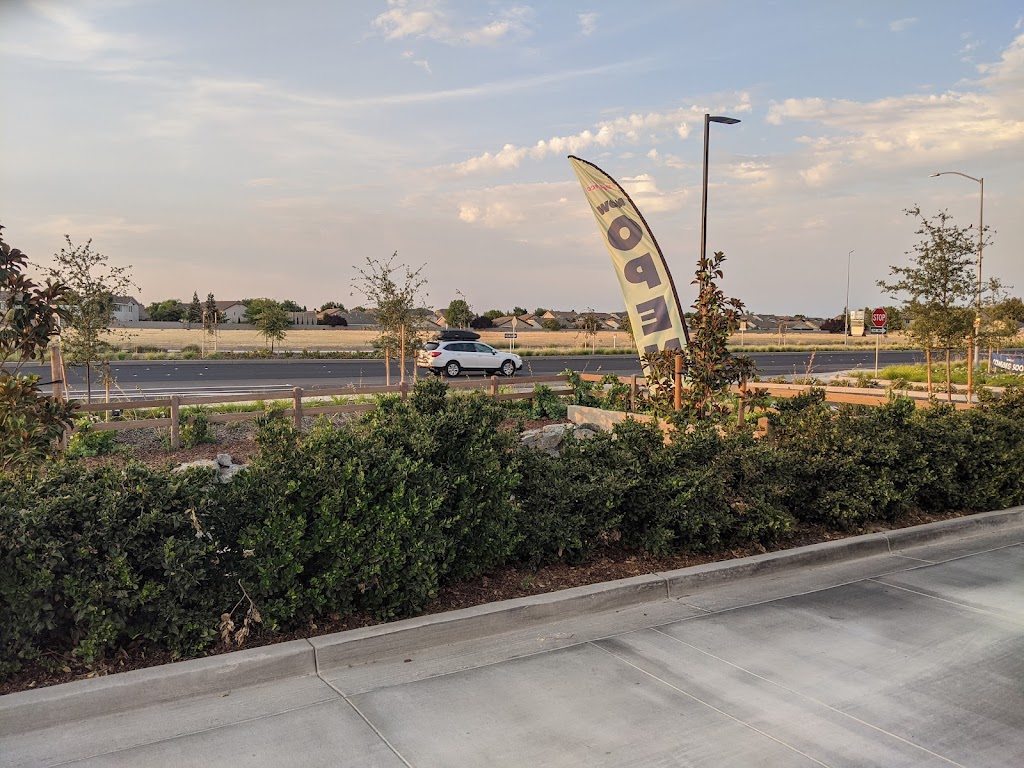 Del Taco | restaurant | 1517 Blue Oaks Blvd, Roseville, CA 95747, USA | 9167971518 OR +1 916-797-1518