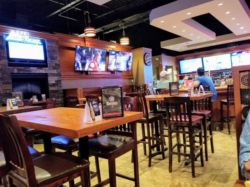 Bernies Bar & Grill | restaurant | 1225 Wonderland Rd N, London, ON N6G 2V9, Canada | 5196570597 OR +1 519-657-0597