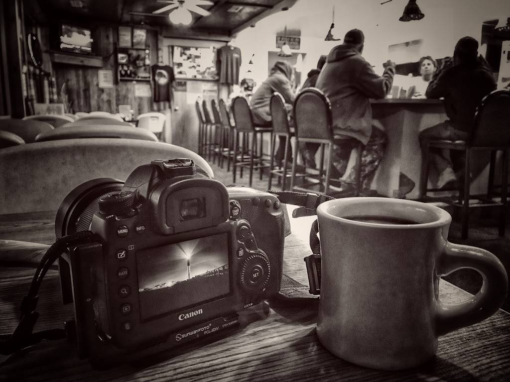 Wildlife Restaurant & Grill | restaurant | 4381 Fish Factory Rd SE, Southport, NC 28461, USA | 9104579953 OR +1 910-457-9953