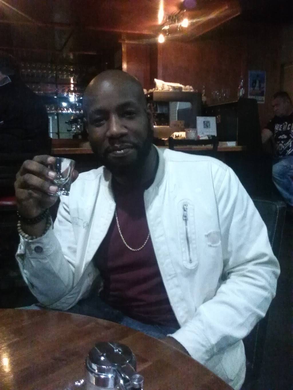 Estrada | restaurant | 3029 Merle Hay Rd, Des Moines, IA 50310, USA | 5153345097 OR +1 515-334-5097