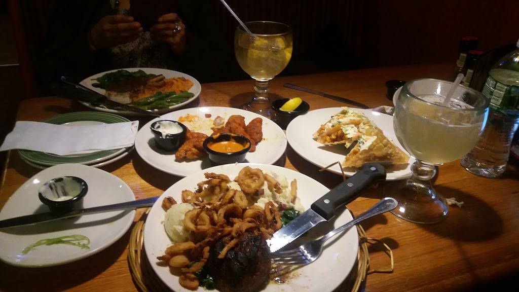 Applebees Grill + Bar | restaurant | 4750-4758 3rd Ave, The Bronx, NY 10458, USA | 3472265120 OR +1 347-226-5120