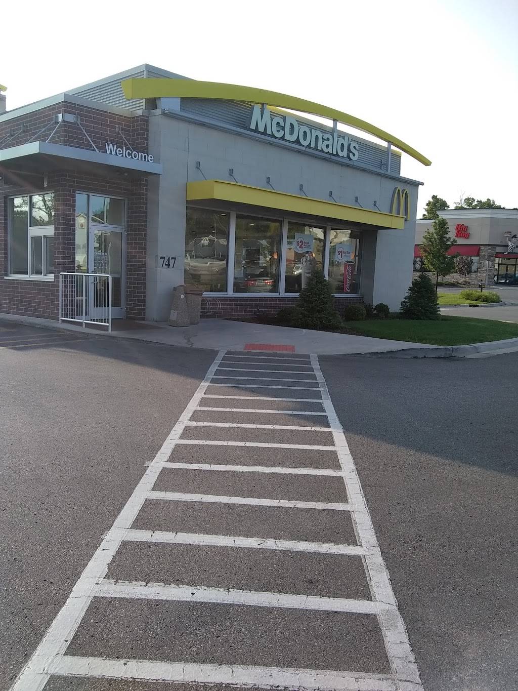 McDonalds | cafe | 747 Spring St US 131, Petoskey, MI 49770, USA | 2314870088 OR +1 231-487-0088