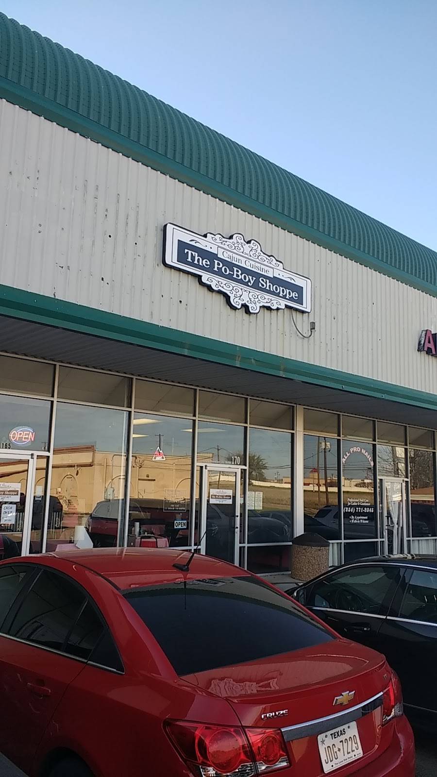 The Po-Boy Shoppe | restaurant | 2825 Thornton Ln #170, Temple, TX 76502, USA | 2542176640 OR +1 254-217-6640