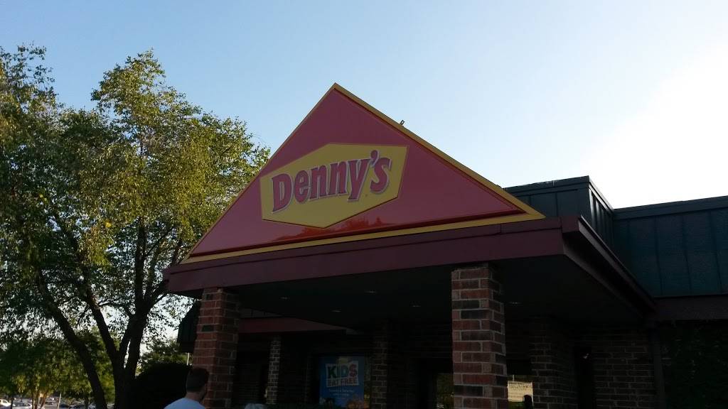 Dennys | restaurant | 200 Springhill Rd, Carpentersville, IL 60110, USA | 8478367107 OR +1 847-836-7107
