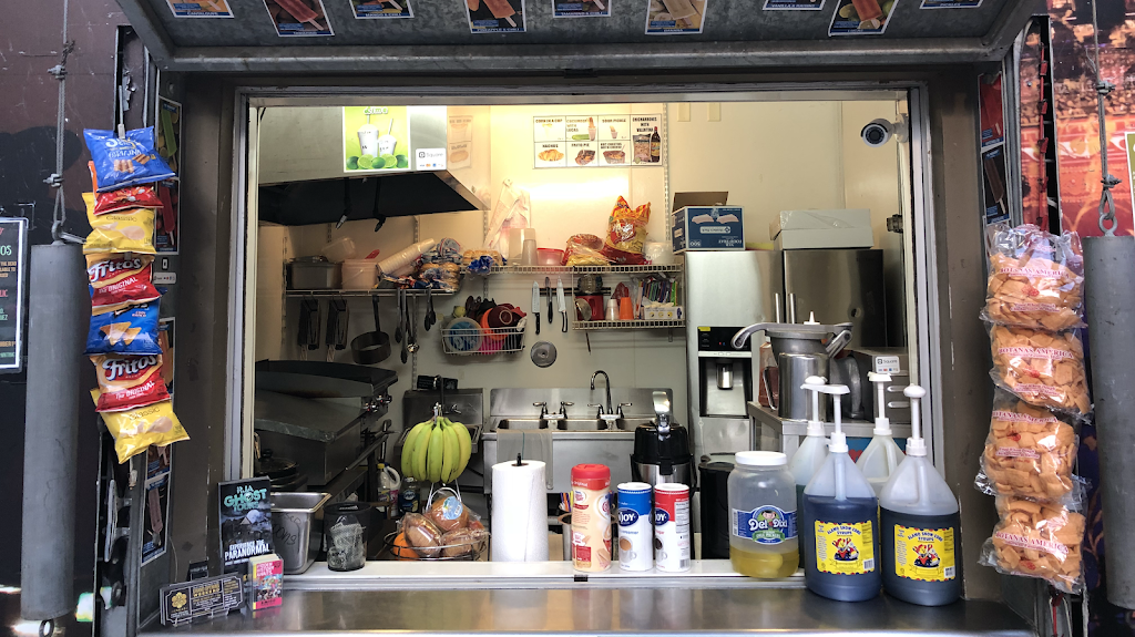 El Oasis on Main Plaza | restaurant | 115 Main Plaza, San Antonio, TX 78205, USA | 2109074890 OR +1 210-907-4890