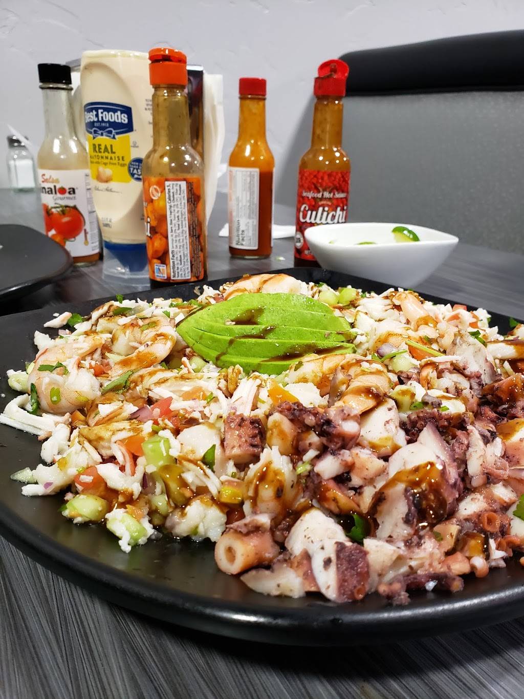 Mariscos El Chaparrito | restaurant | 222 N Elmwood Ave, Lindsay, CA 93247, USA | 5592399662 OR +1 559-239-9662