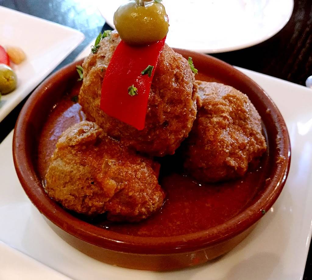 La Catalana | restaurant | 3720 N 1st St #10, San Jose, CA 95134, USA | 4083241321 OR +1 408-324-1321