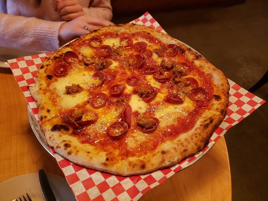 King Dough | restaurant | 108 W 6th St, Bloomington, IN 47404, USA | 8122878931 OR +1 812-287-8931