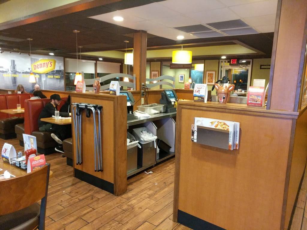 Dennys | restaurant | 2684 Lee Rd, Winter Park, FL 32789, USA | 4076221545 OR +1 407-622-1545