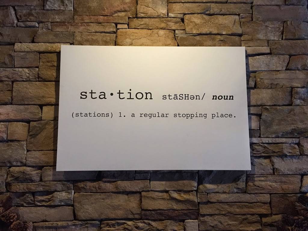 Mystic Station | restaurant | 139 Pleasant St, Malden, MA 02148, USA | 7814803166 OR +1 781-480-3166