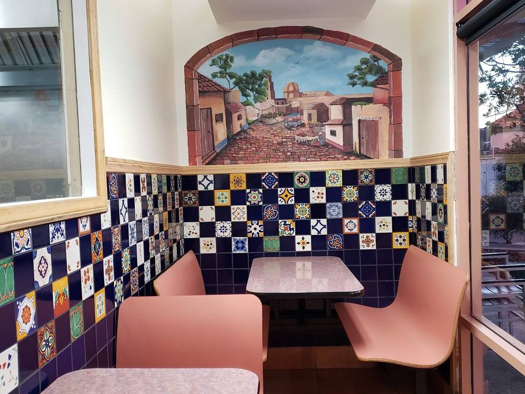 Alvaros Mexican Food | restaurant | 12608 Sabre Springs Pkwy, San Diego, CA 92128, USA | 8584863637 OR +1 858-486-3637