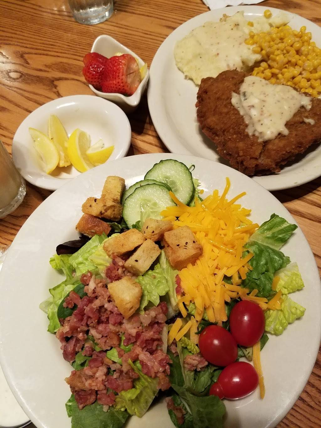 Cracker Barrel Old Country Store | restaurant | 4260 Boatways Rd, Fort Myers, FL 33905, USA | 2396932244 OR +1 239-693-2244