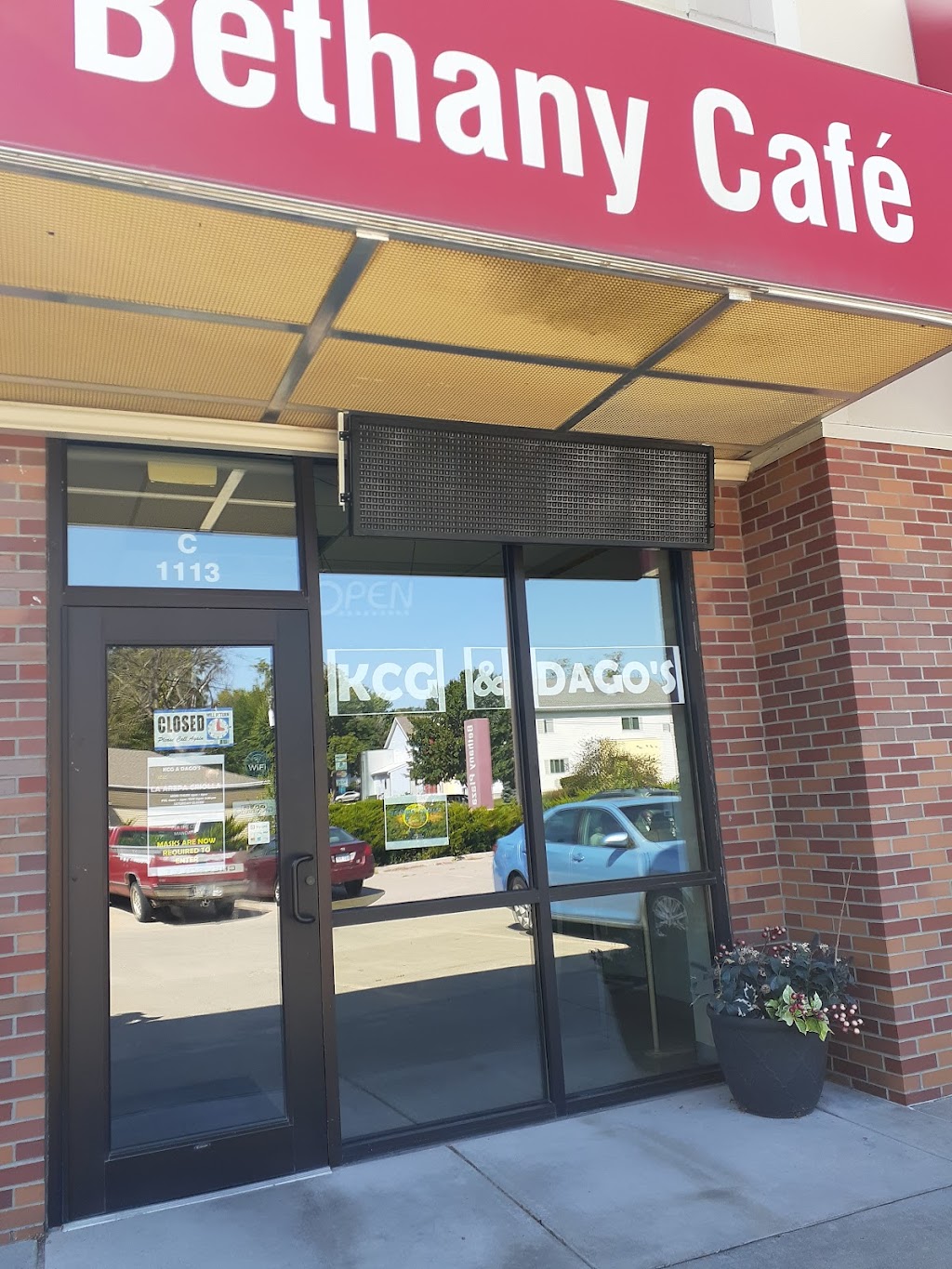 KCG & DAGOS is "LA AREPA CRIOLLA" | restaurant | 1113 N Cotner Blvd, Lincoln, NE 68505, USA | 4026014132 OR +1 402-601-4132