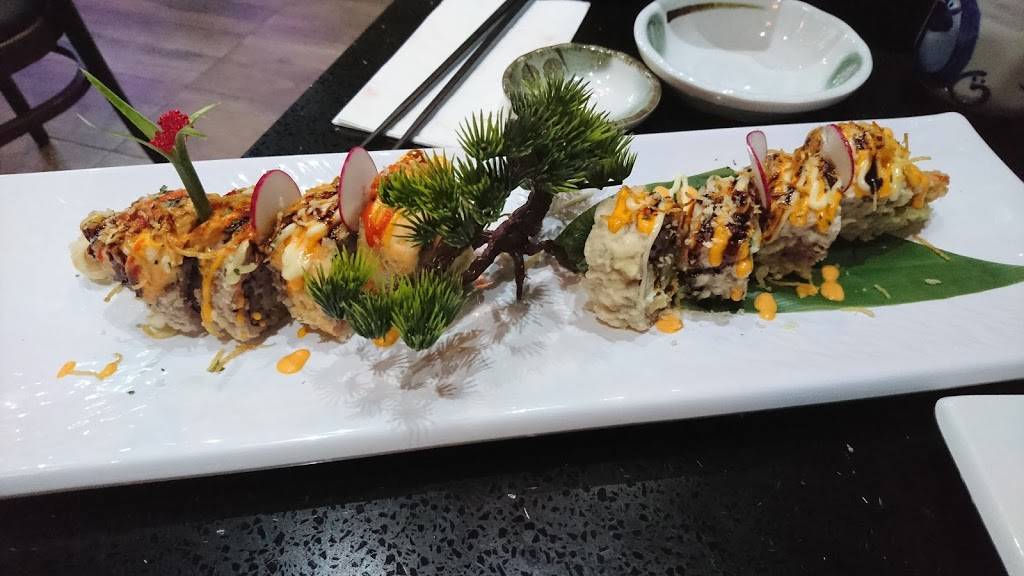 Krazy Roll | restaurant | 84 Marine Parade Dr, Etobicoke, ON M8V 0A3, Canada | 6473522270 OR +1 647-352-2270