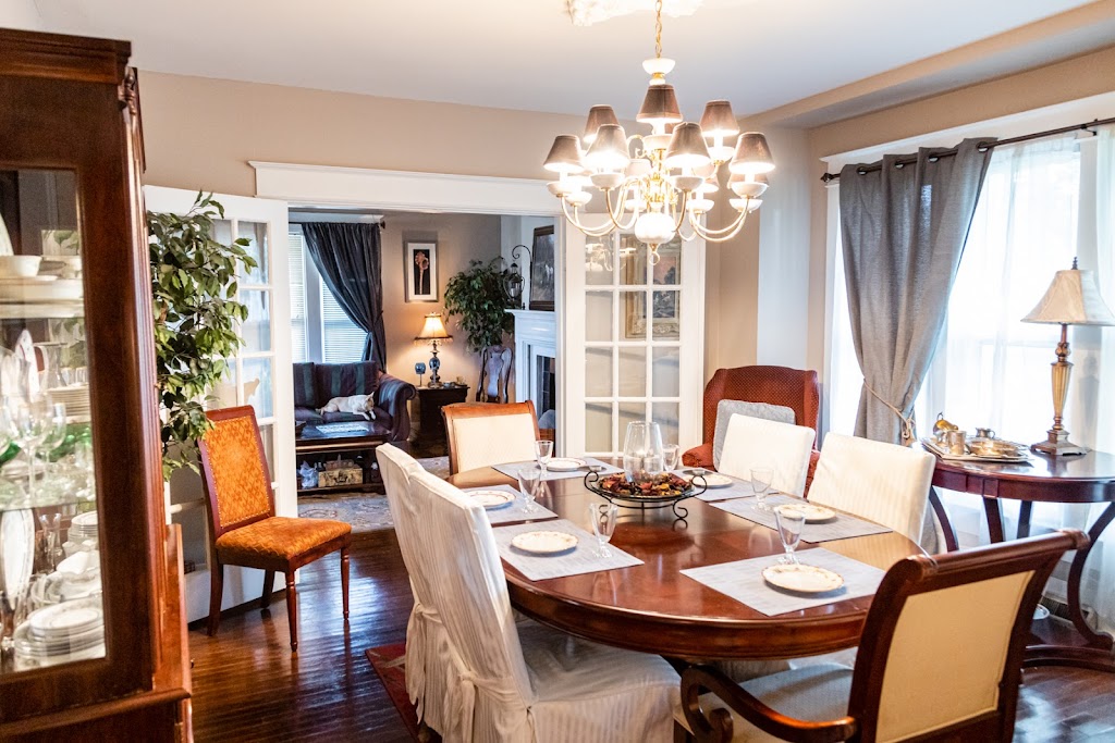 The Guest House Inn | restaurant | 323 Richmond Rd, Lancaster, KY 40444, USA | 8595831716 OR +1 859-583-1716