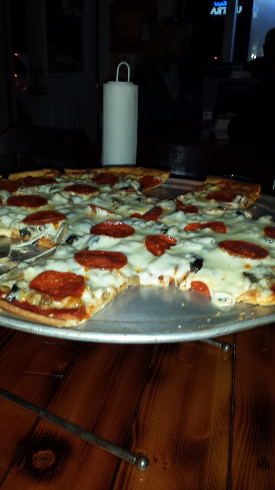 Harry & Lloyds | restaurant | 608 Main St, Americus, KS 66835, USA | 6204435066 OR +1 620-443-5066