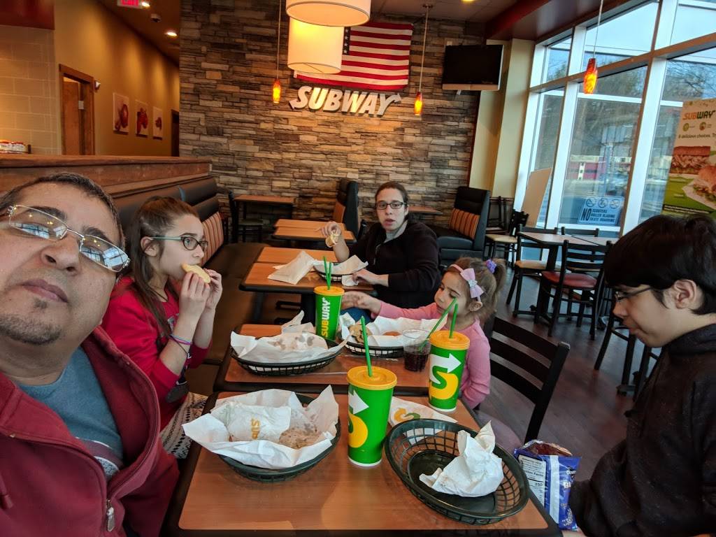 Subway Restaurants | restaurant | 2507 South Rd, Poughkeepsie, NY 12601, USA | 8454630977 OR +1 845-463-0977