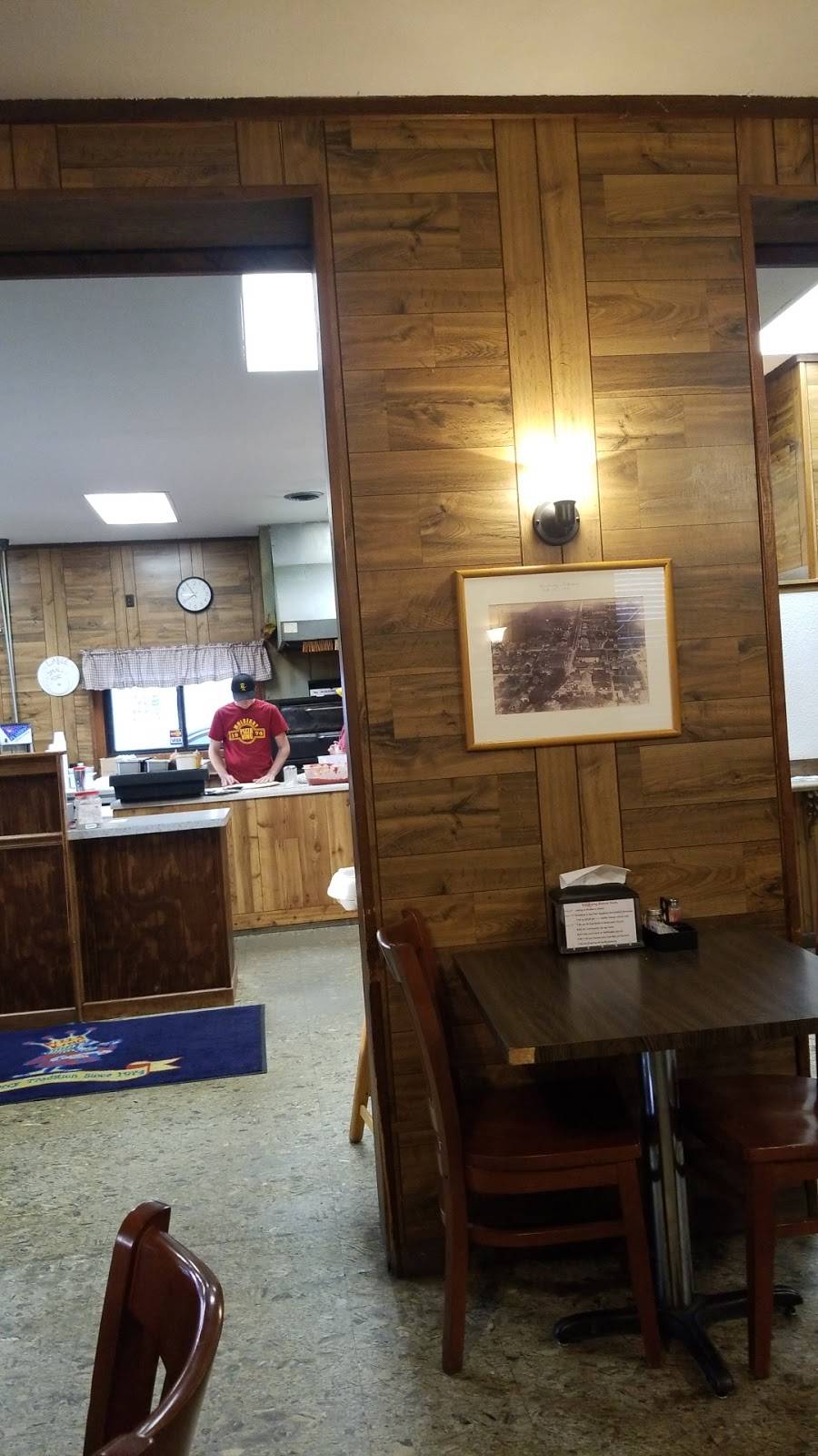 Pizza King of Mulberry | restaurant | 137 S Glick St, Mulberry, IN 46058, USA | 7652962344 OR +1 765-296-2344