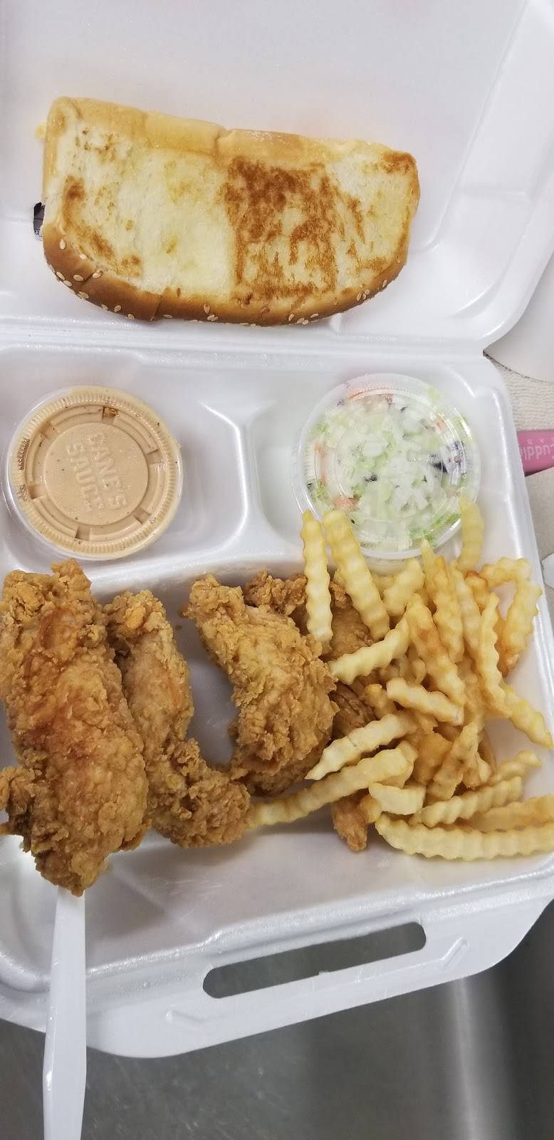 Raising Canes Chicken Fingers | restaurant | 4640 W 121st Ave, Broomfield, CO 80020, USA | 3034666382 OR +1 303-466-6382