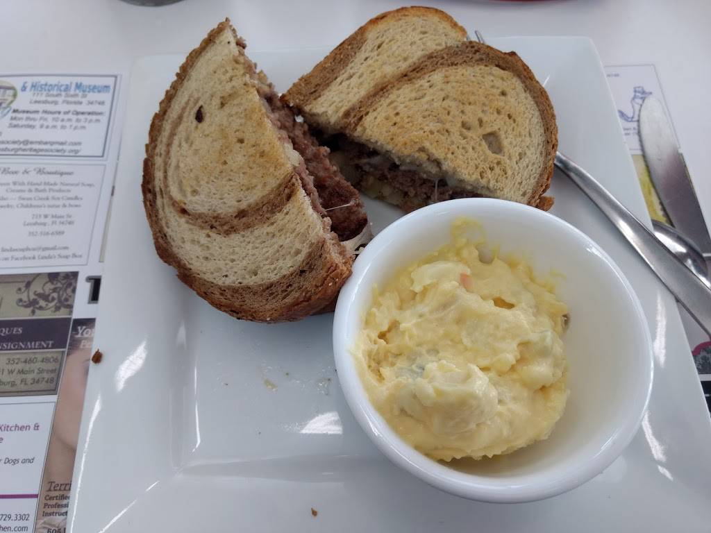 God Cafe | restaurant | 300 W Main St, Leesburg, FL 34748, USA | 3528017447 OR +1 352-801-7447