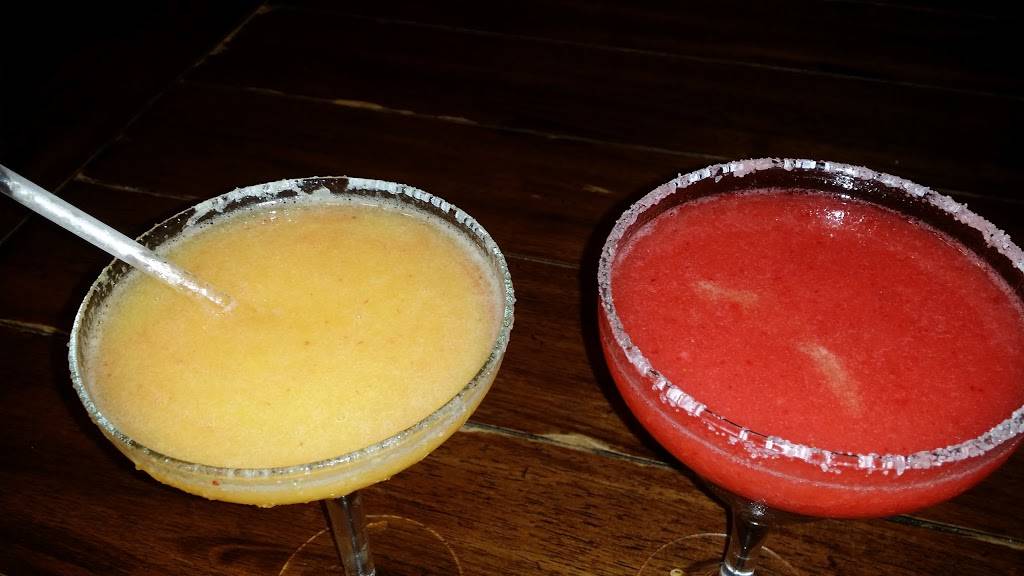 Vino E Cucina | restaurant | #105, 4501 E Carson St, Long Beach, CA 90808, USA | 5624210124 OR +1 562-421-0124