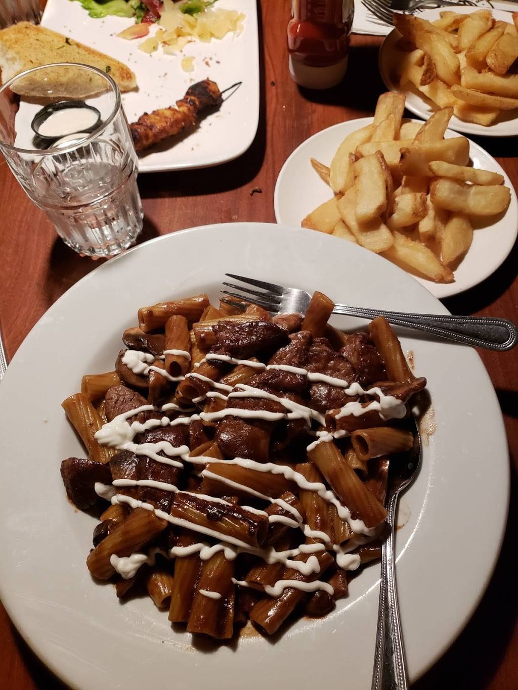 Bullys East Prime Bistro Sports Bar | restaurant | 2401 Camino del Rio S, San Diego, CA 92108, USA | 6192912665 OR +1 619-291-2665