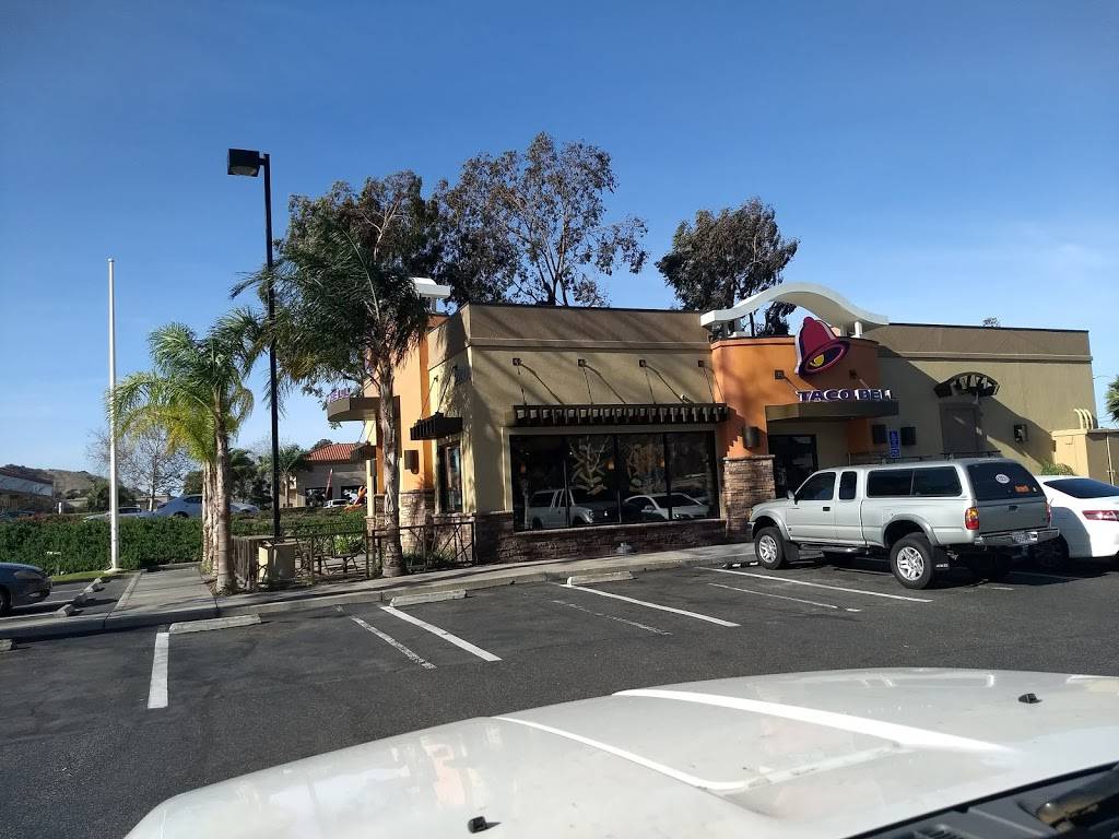Taco Bell | meal takeaway | 22300 Old Canal Rd, Yorba Linda, CA 92887, USA | 7142833305 OR +1 714-283-3305