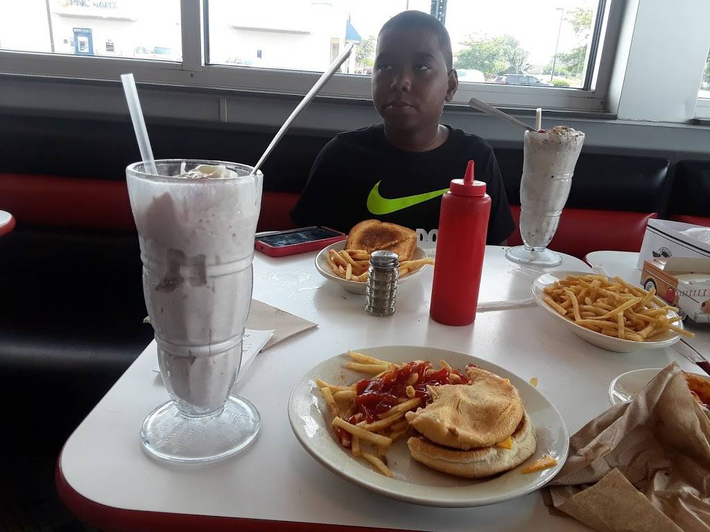 Steak n Shake | restaurant | 5300 N Abbe Rd, Elyria, OH 44035, USA | 4402190305 OR +1 440-219-0305
