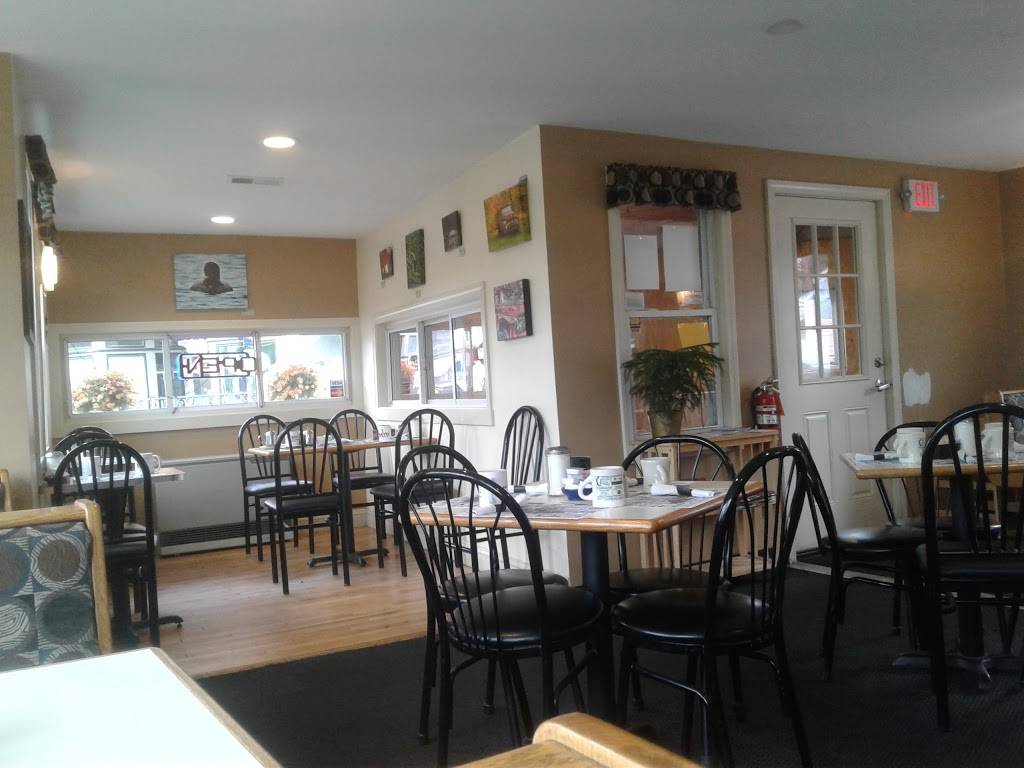 Village Restaurant | restaurant | 74 S Main St, Hardwick, VT 05843, USA | 8024725701 OR +1 802-472-5701