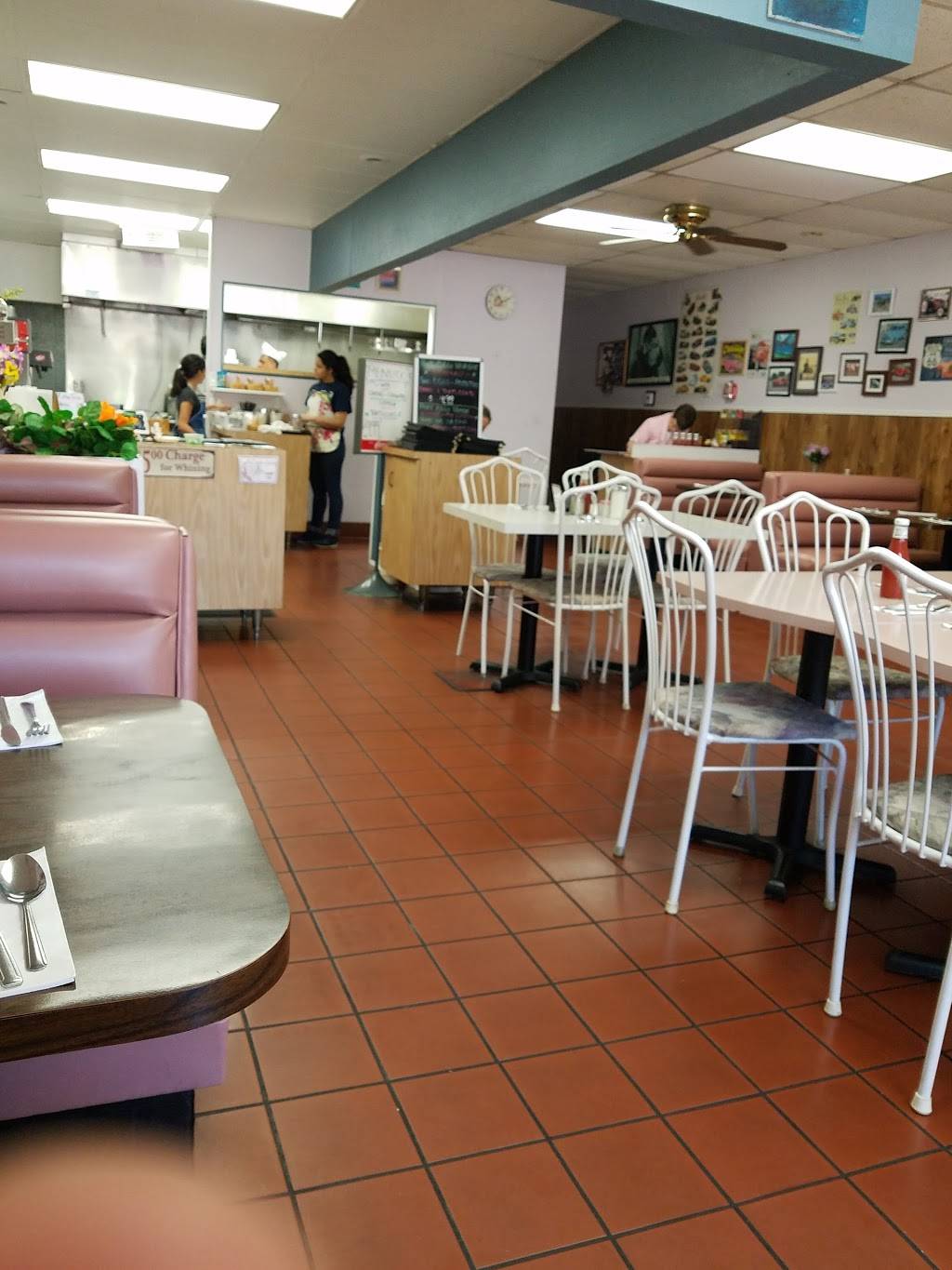 J & As Cafe | restaurant | 1418 Huntington Dr, Duarte, CA 91010, USA | 6263581753 OR +1 626-358-1753